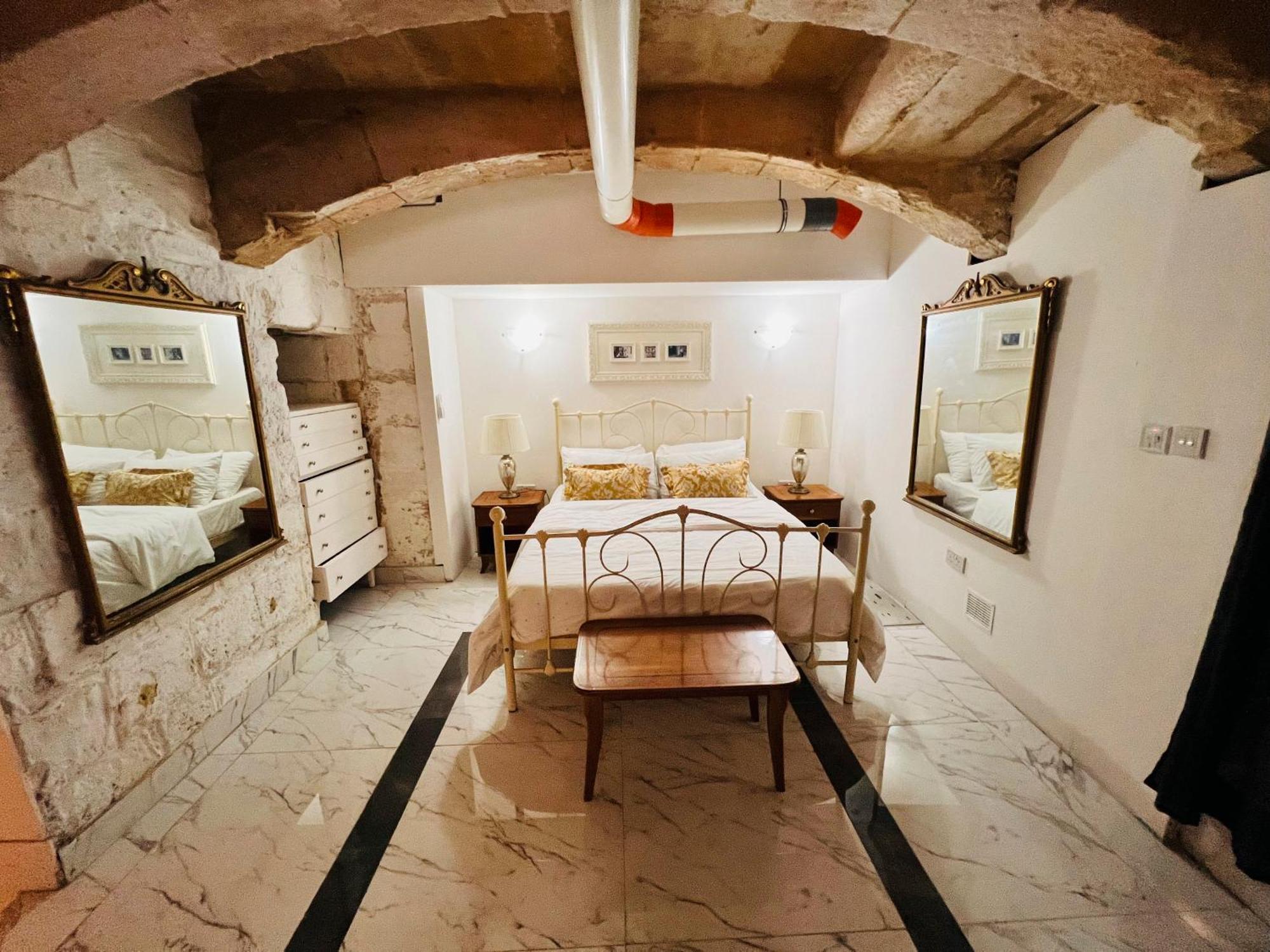 Appartamento Charming Townhouse Prime Area La Valletta Esterno foto