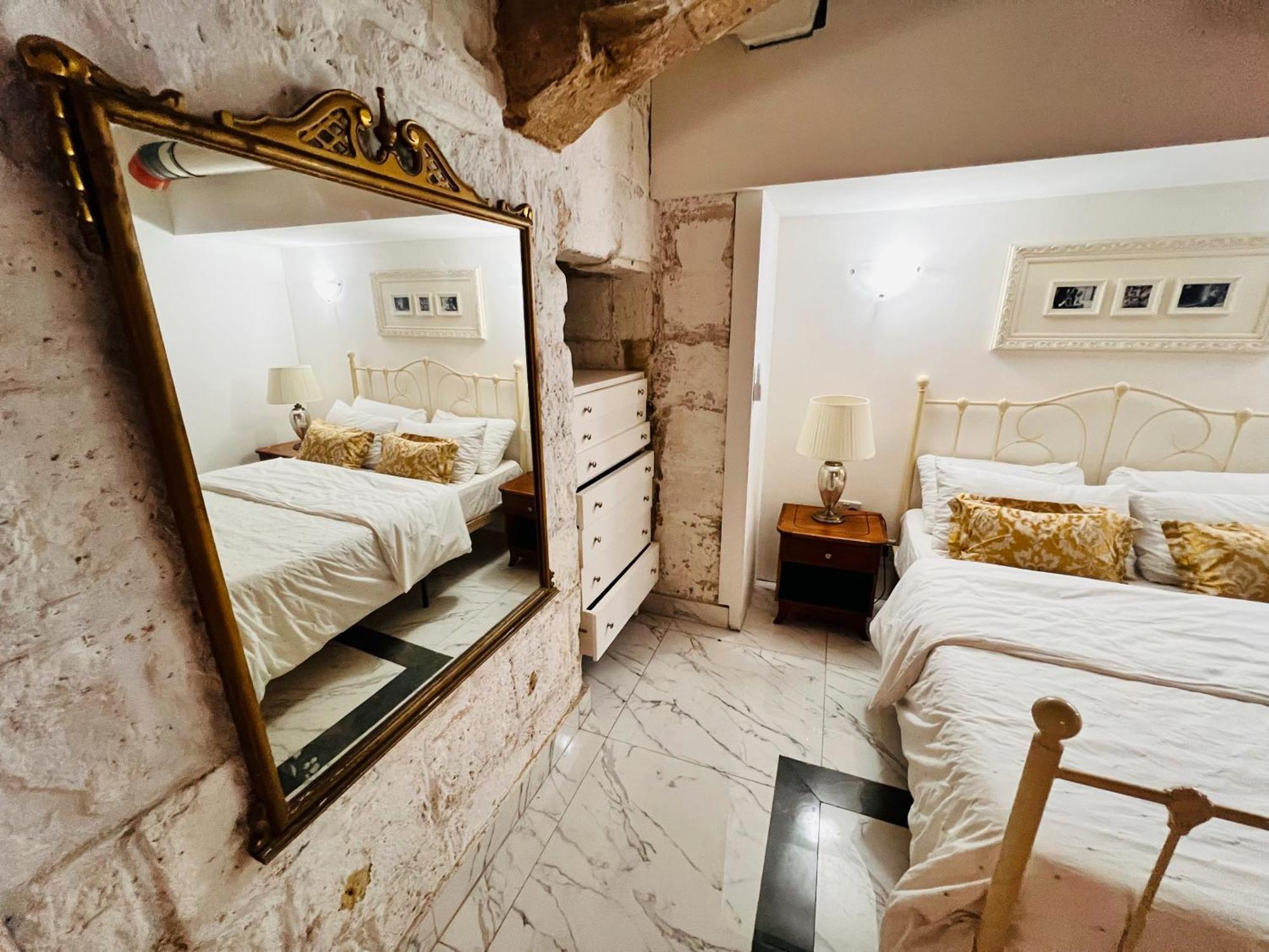 Appartamento Charming Townhouse Prime Area La Valletta Esterno foto